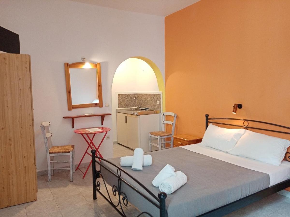 Depis Economy Apartments Naxos City Exterior foto